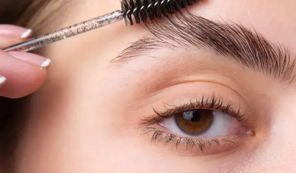 چرا کاشت ابرو سیخ میشه؟